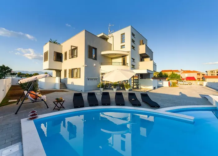 Apartments Menalo